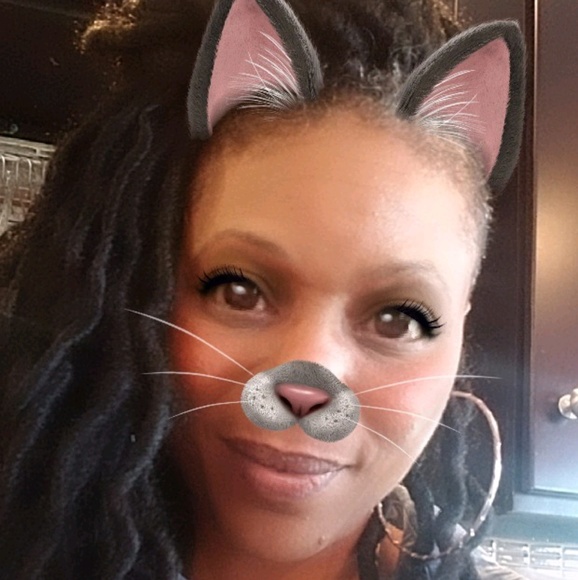 Meet your Posher, Kelli - Picture 1 of 1